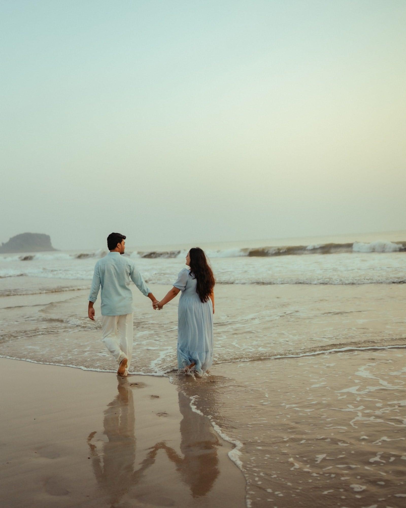 Shreya & Shikhar, photo 3 of 11
