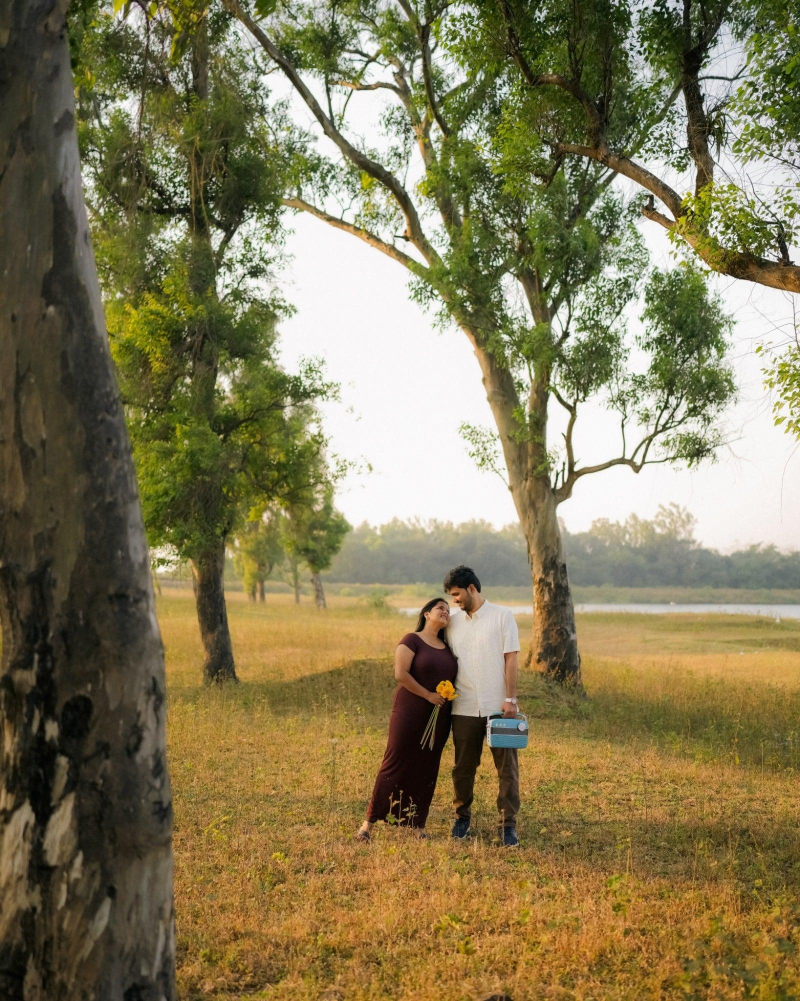 Shraddha & Vaibhav, pre-wedding in Vaitarna & Old Nashik