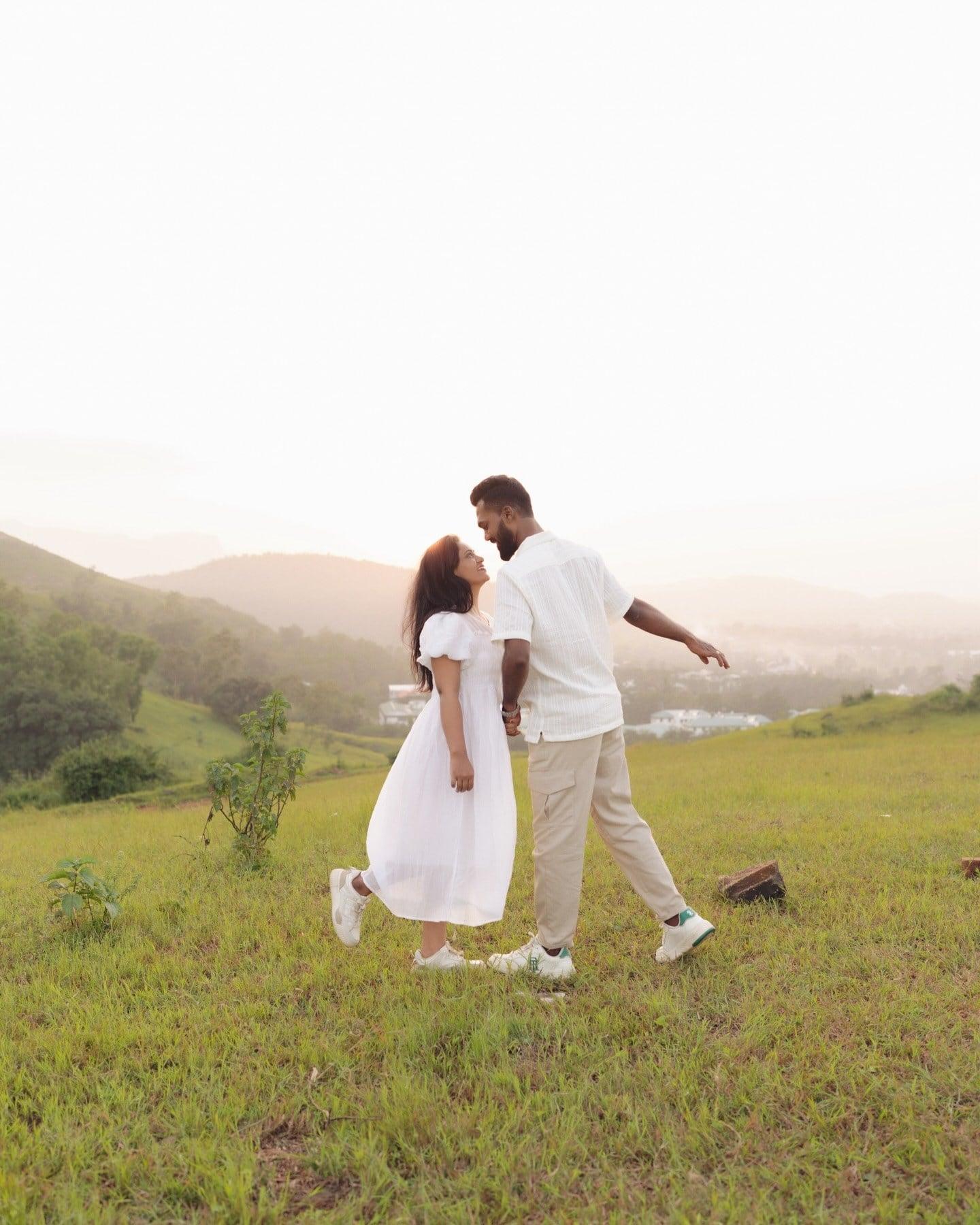 Neha & Rahul, photo 7 of 10