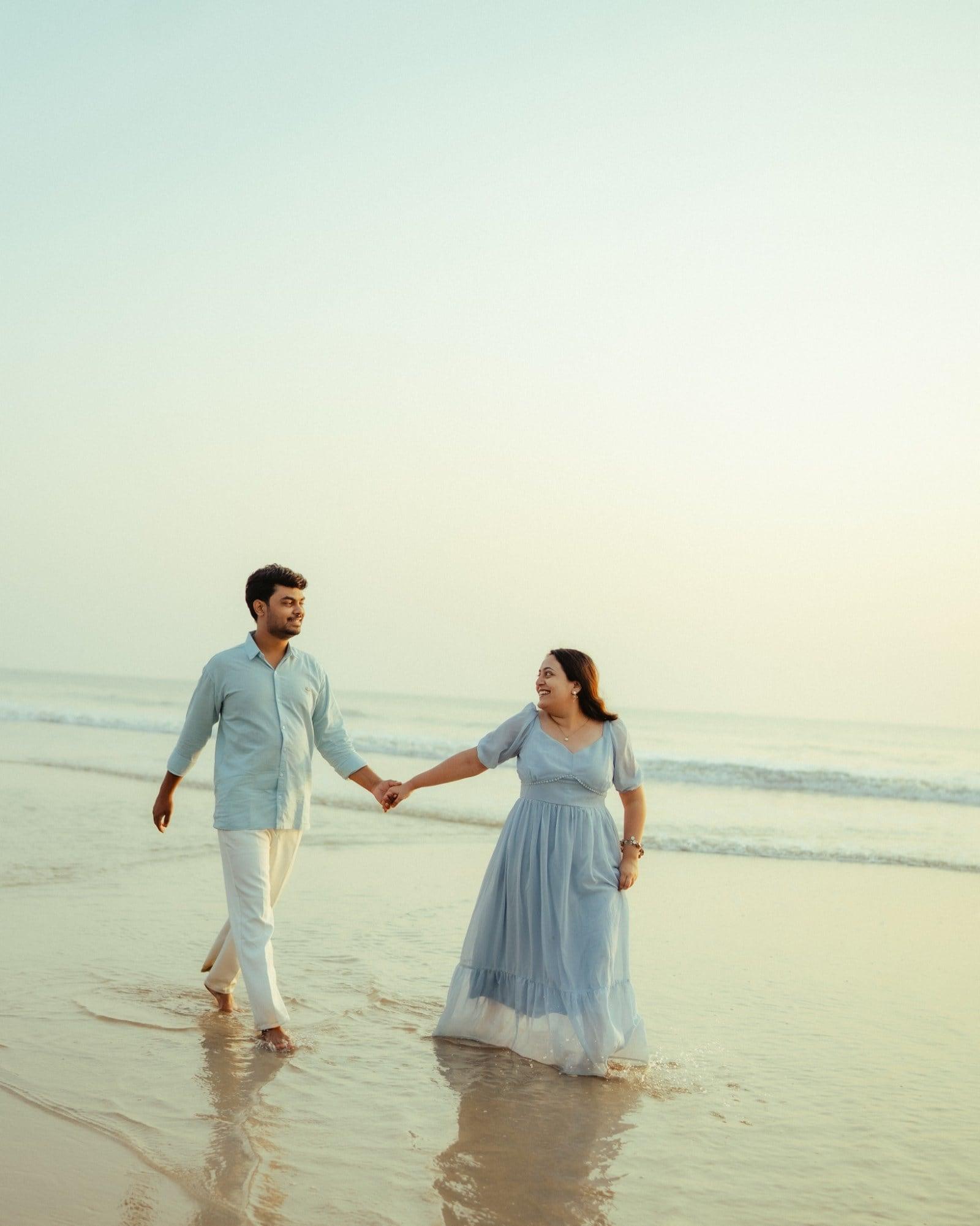 Shreya & Shikhar, photo 8 of 11