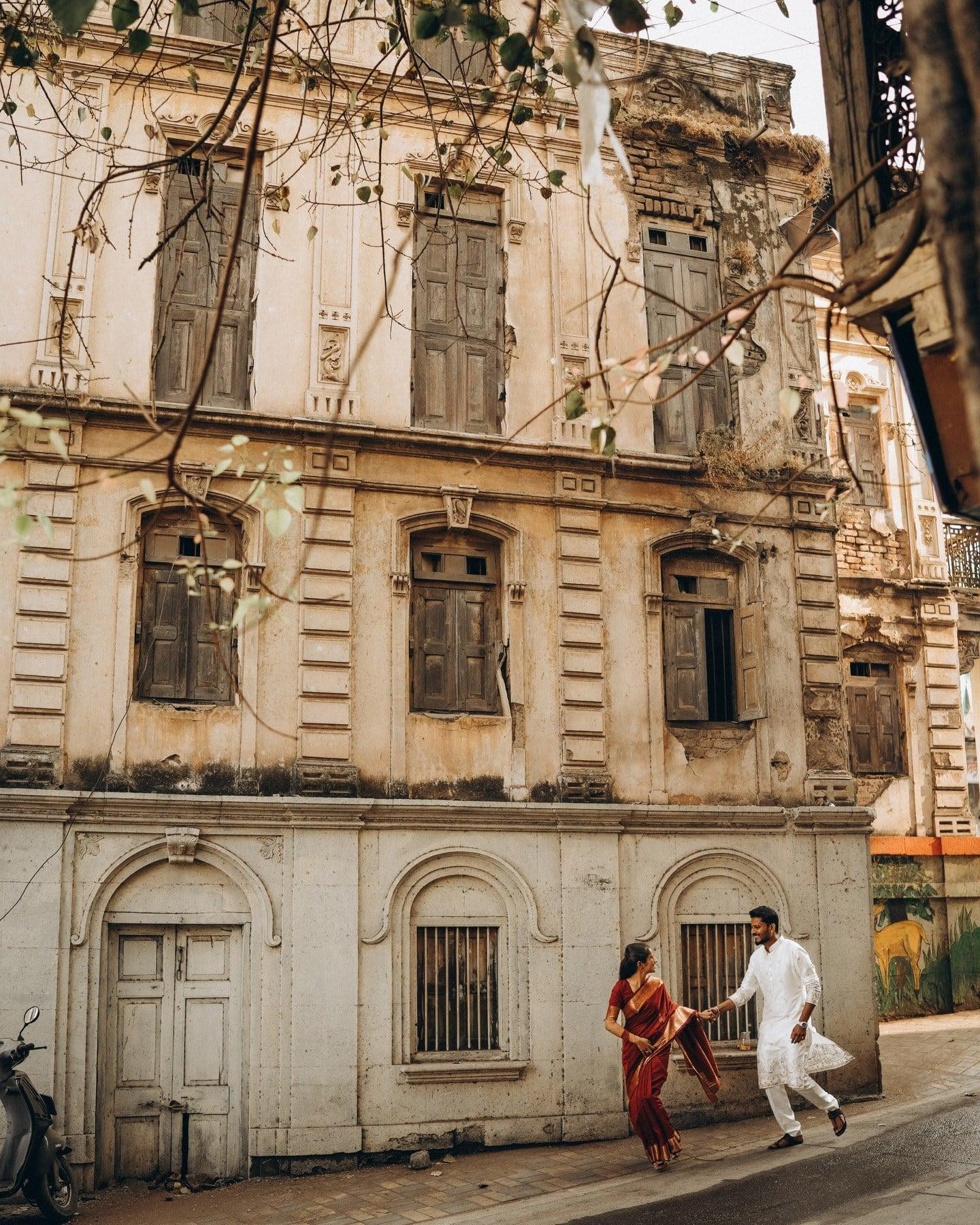 Banarasiya, photo 8 of 19