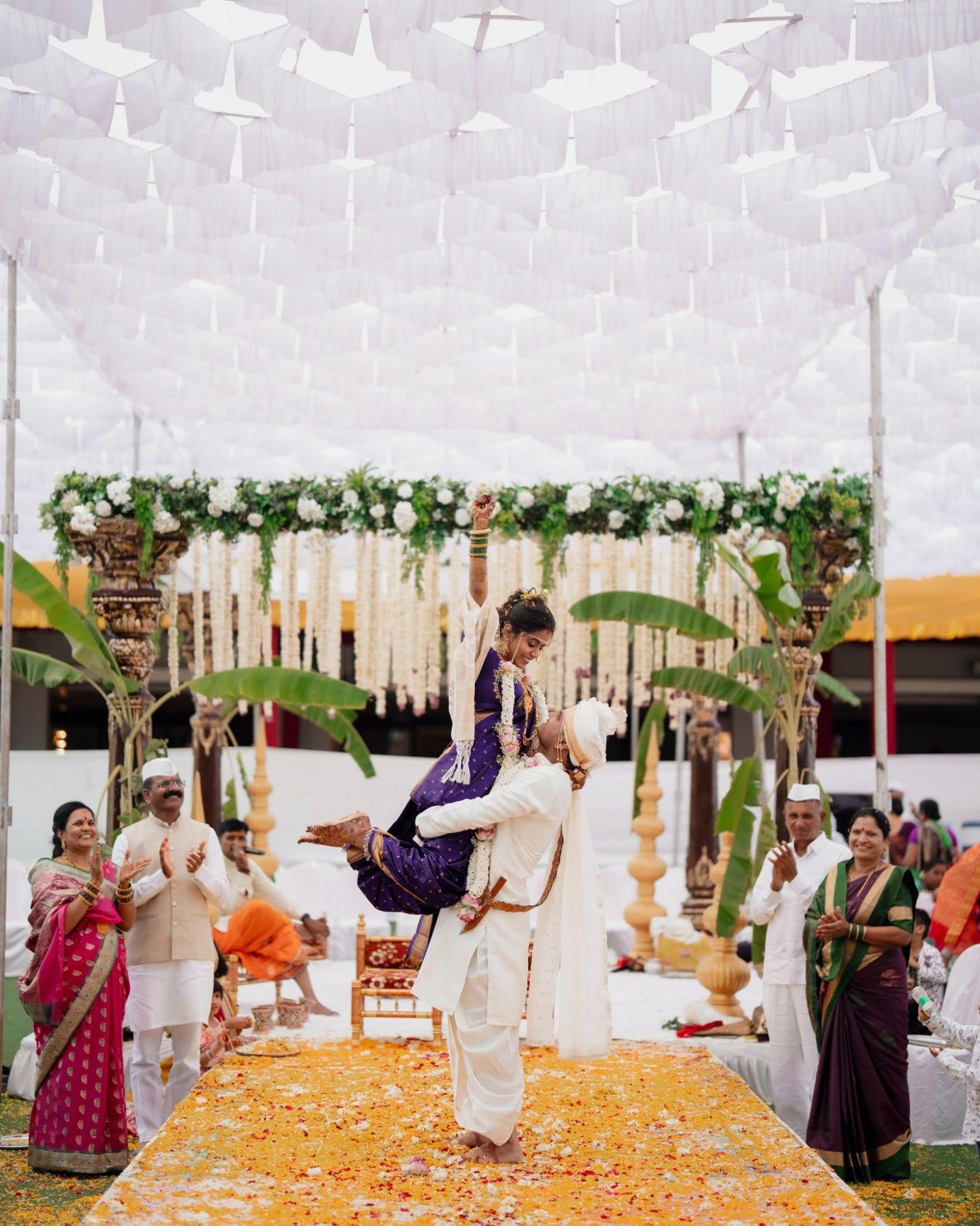 Shivani & Pankaj, photo 10 of 25